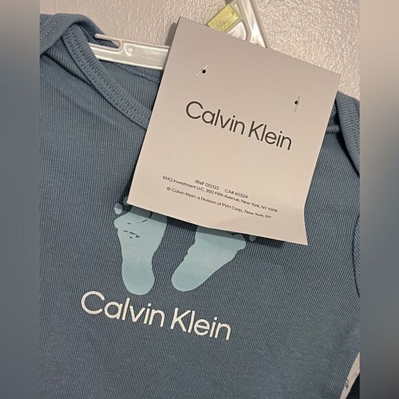NWT Calvin Klein Baby 3-Pack Bodysuit 3-6 months - Picture 4 of 6